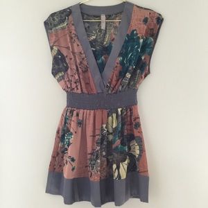 🌷Myan Abstract Floral Top🌷